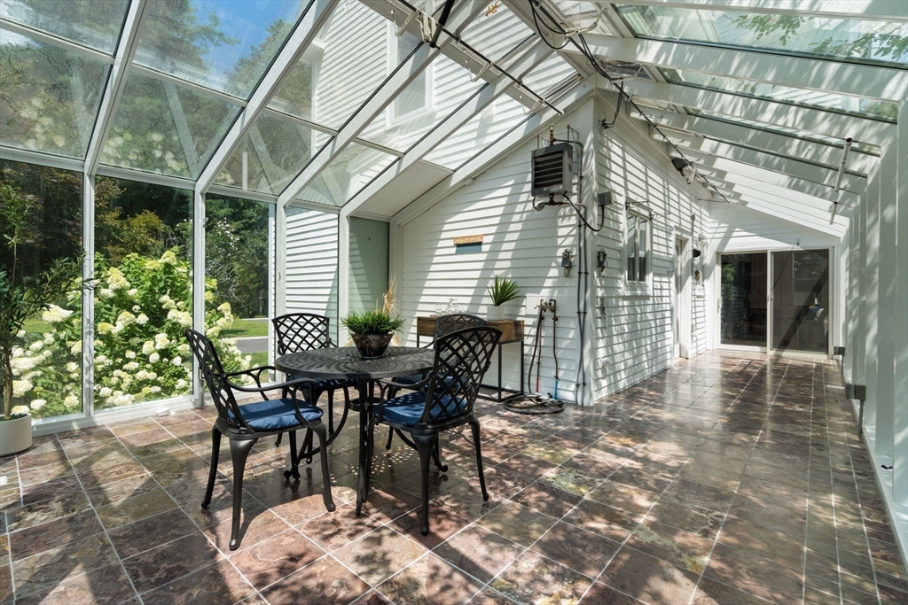 302 Concord Road Weston, MA 02493 - Photo 19 of 38 Gallery Image 19