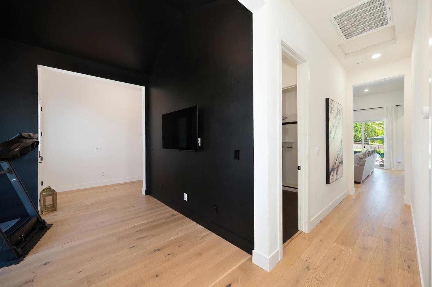 5085 Pryor Drive Rescue, CA 95672 - Photo 10 of 50