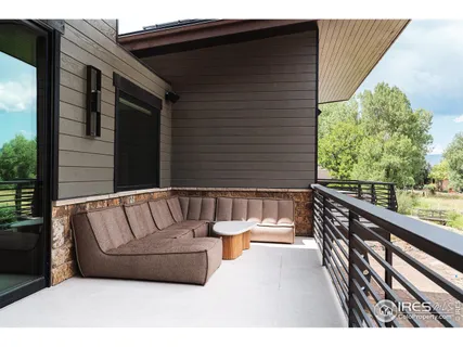 a picture of a bench in a room