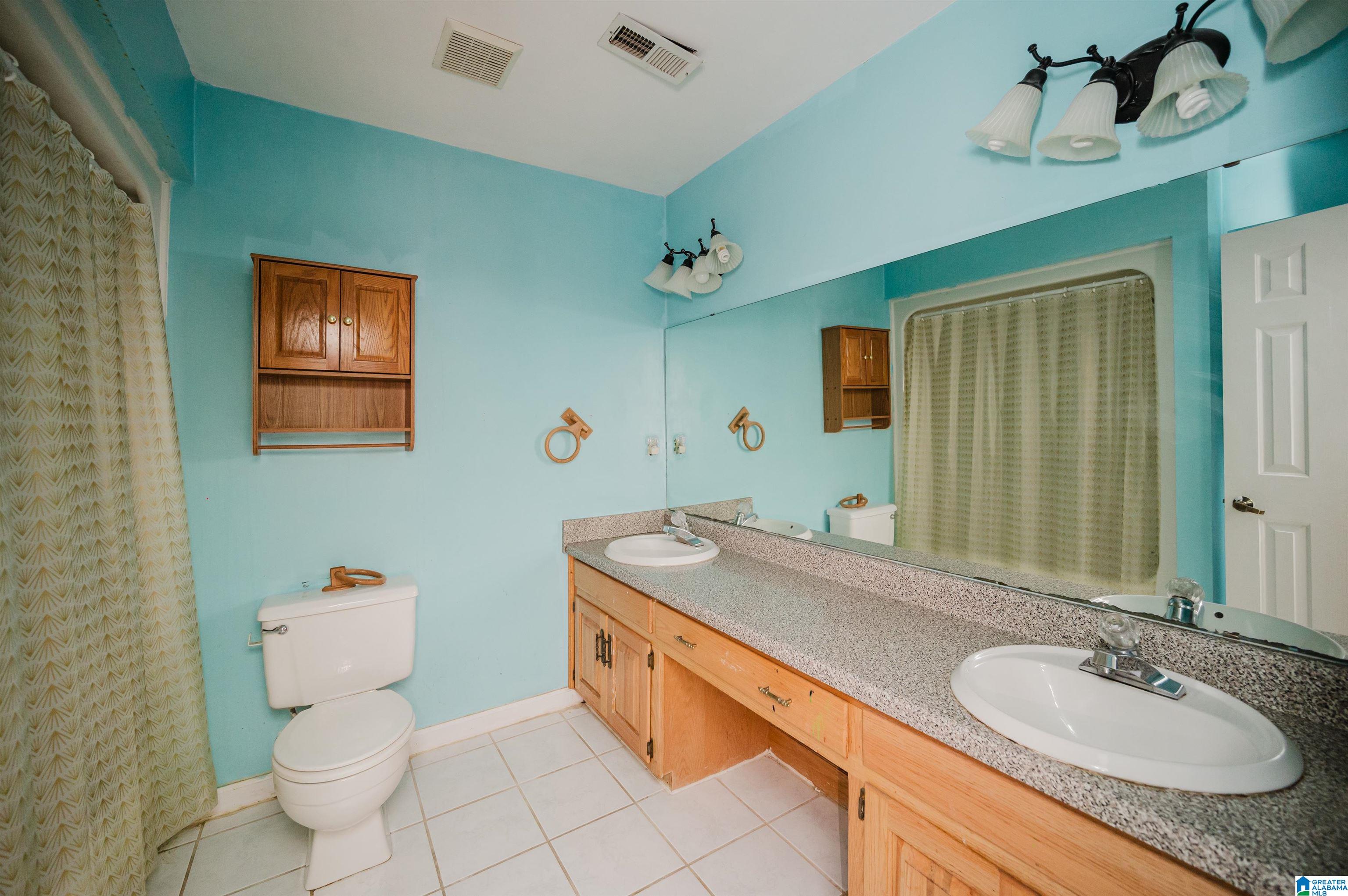 8988 Bankston Road Warrior, AL 35180 - Photo 29 of 47