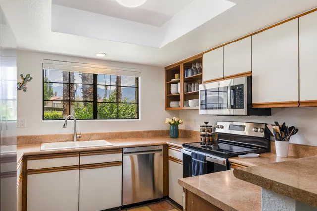$329,000 | 505 South Farrell Drive, Unit S115, Palm Springs, CA 92264