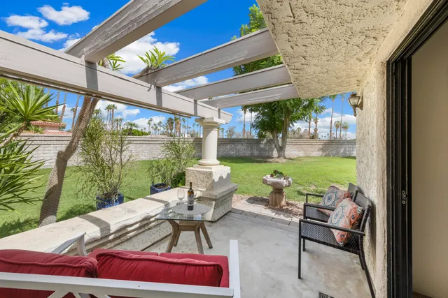 $329,000 | 505 South Farrell Drive, Unit S115, Palm Springs, CA 92264