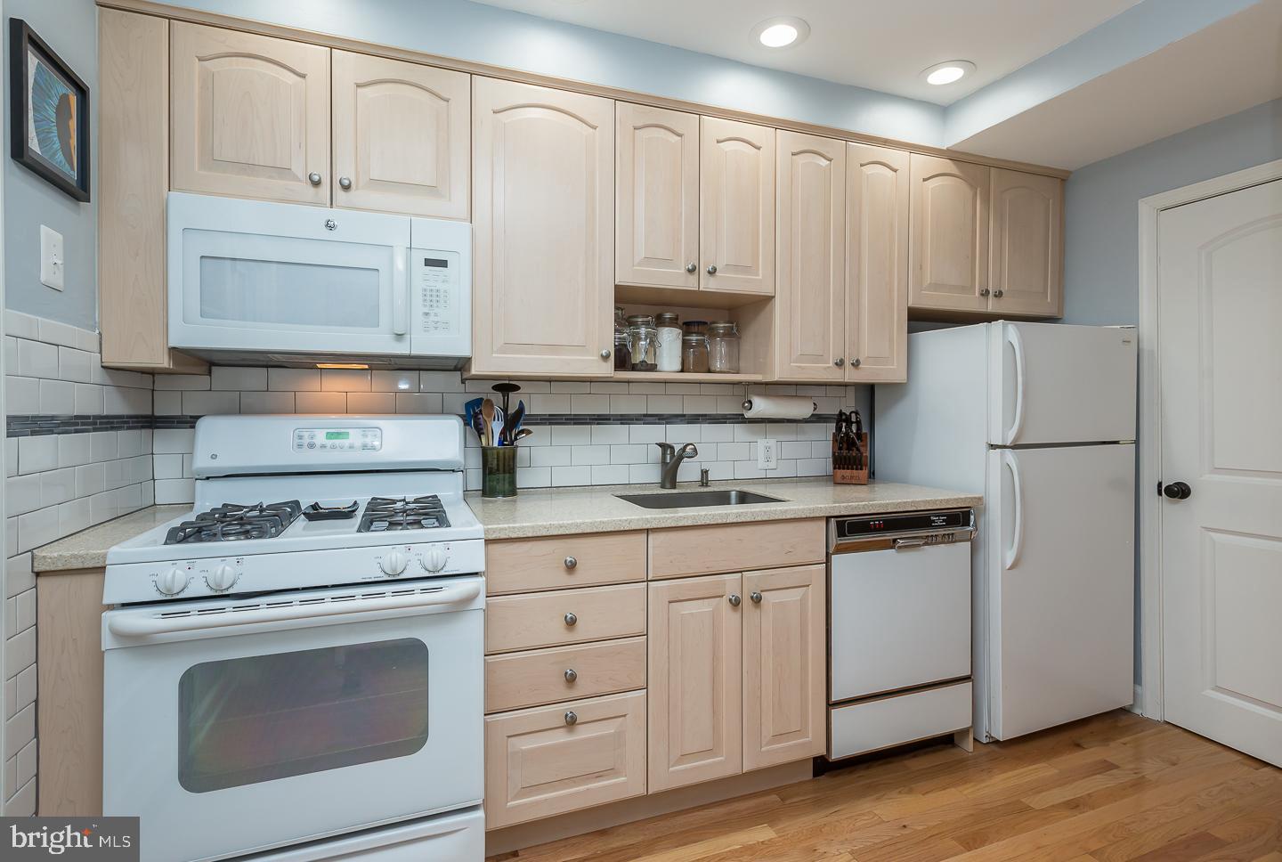 1610 Hampton Road Havertown, PA 19083 - Photo 12 of 39