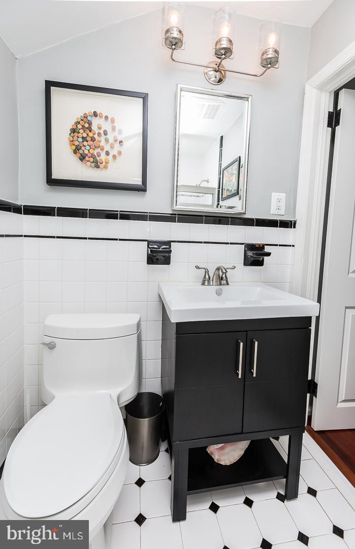 1610 Hampton Road Havertown, PA 19083 - Photo 17 of 39