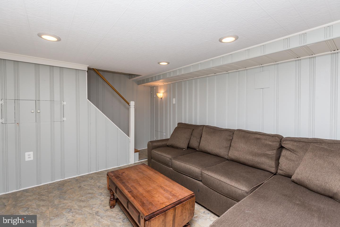 1610 Hampton Road Havertown, PA 19083 - Photo 27 of 39