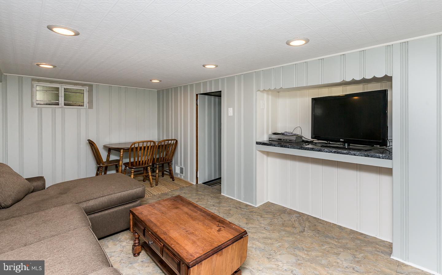 1610 Hampton Road Havertown, PA 19083 - Photo 28 of 39