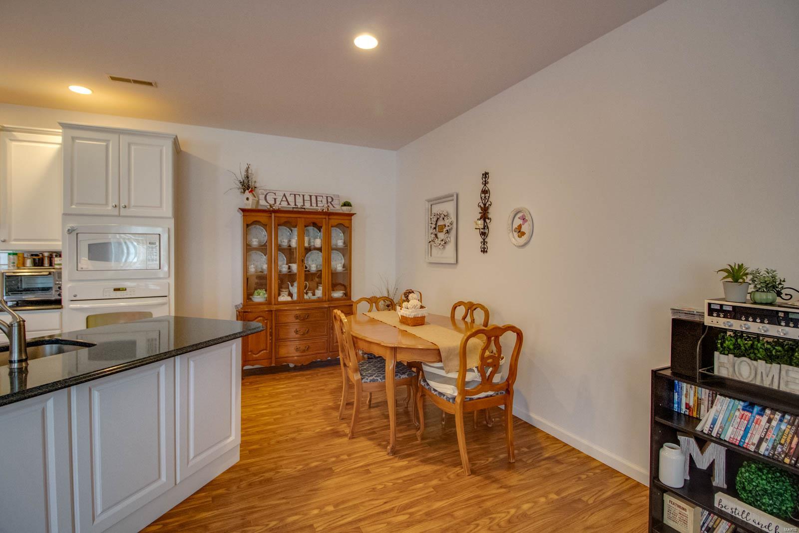 30392 Ingham Lane Godfrey, IL 62035 - Photo 16 of 30 Gallery Image 16