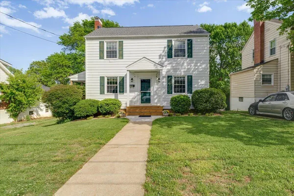 $239,950 | 209 Huntington Boulevard Northeast, Roanoke, VA 24012