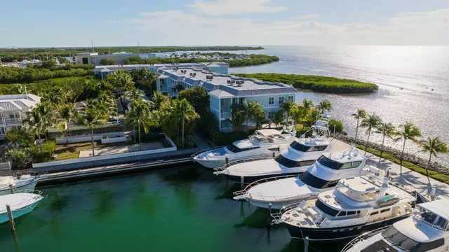 $1,590,000 | 5960 Peninsular Avenue, Unit 111, Stock Island, FL 33040