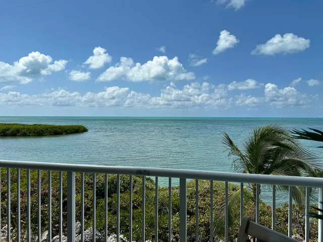 $1,590,000 | 5960 Peninsular Avenue, Unit 111, Stock Island, FL 33040