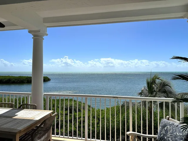 $1,590,000 | 5960 Peninsular Avenue, Unit 111, Stock Island, FL 33040