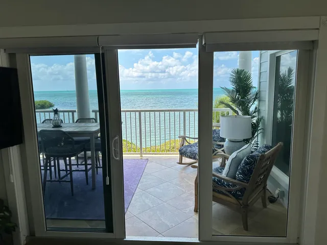 $1,590,000 | 5960 Peninsular Avenue, Unit 111, Stock Island, FL 33040