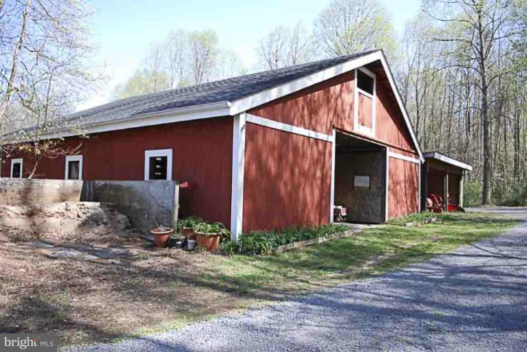 13155 Compton Road Clifton, VA 20124 - Photo 1 of 30 Exterior (General)