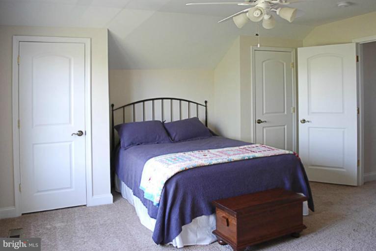 13155 Compton Road Clifton, VA 20124 - Photo 7 of 30 Bedroom