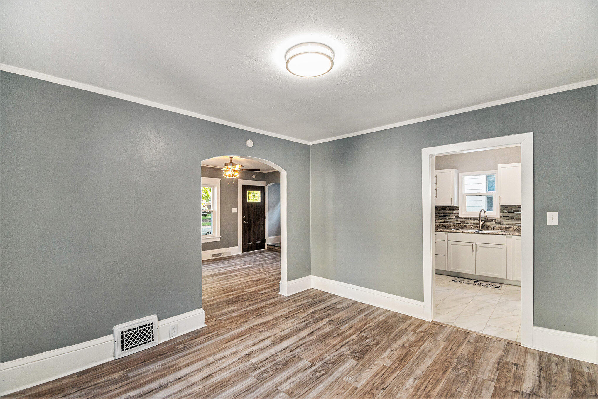 769 Randolph Street Jackson, MI 49203 - Photo 6 of 27 009__ndp9796_371