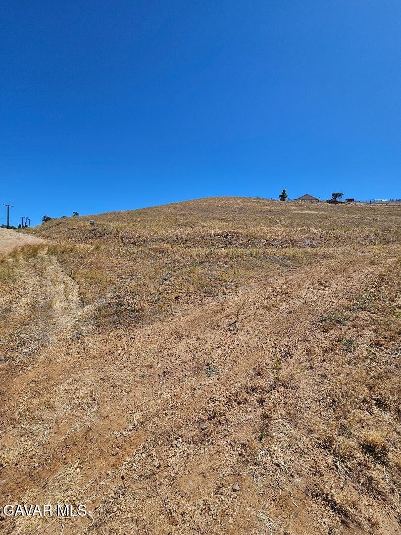 Fallen Leaf Tehachapi, CA 93561 - Photo 3 of 9 view of hill