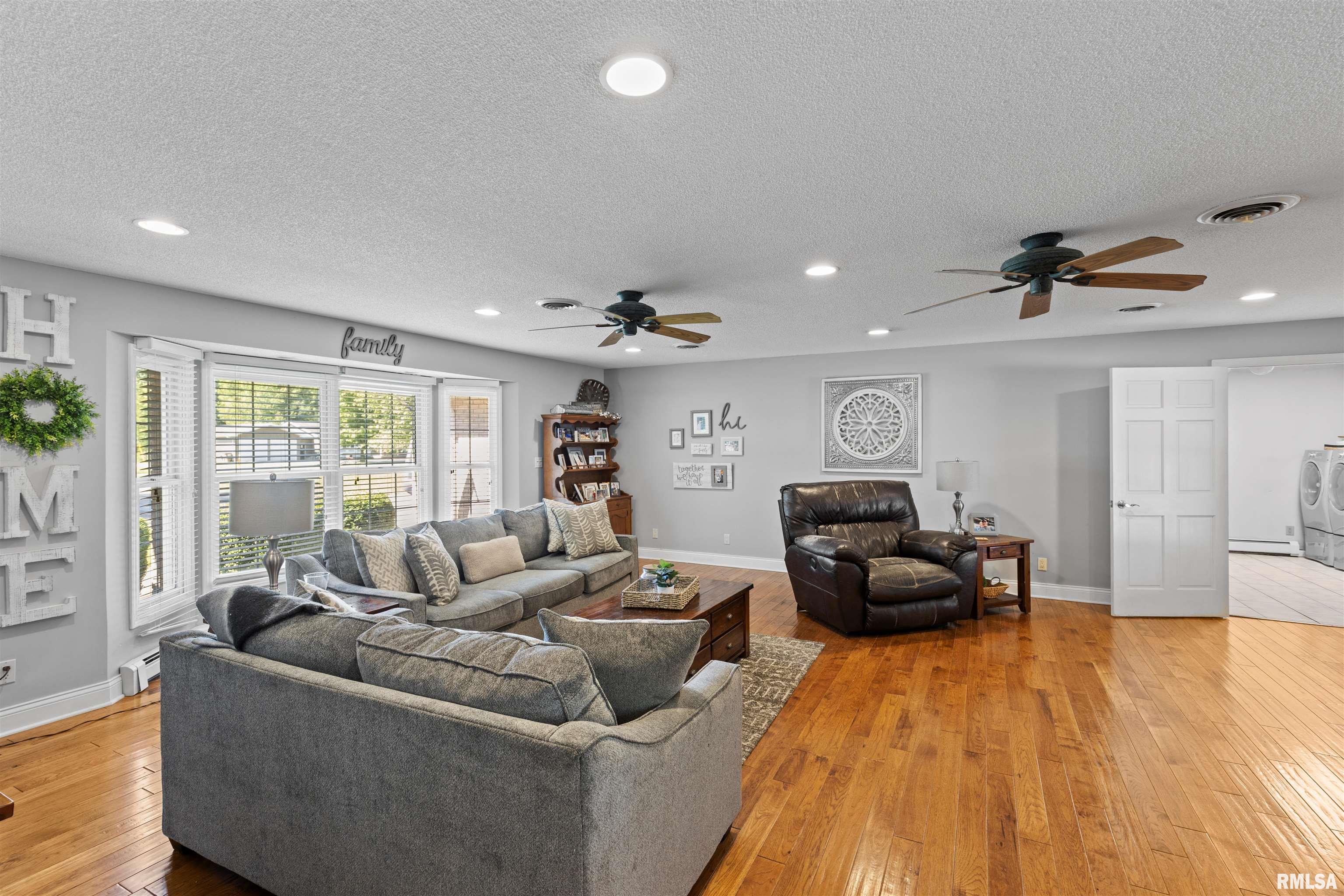13431 South County Line Road West Frankfort, IL 62896 - Photo 12 of 52 Gallery Image 12