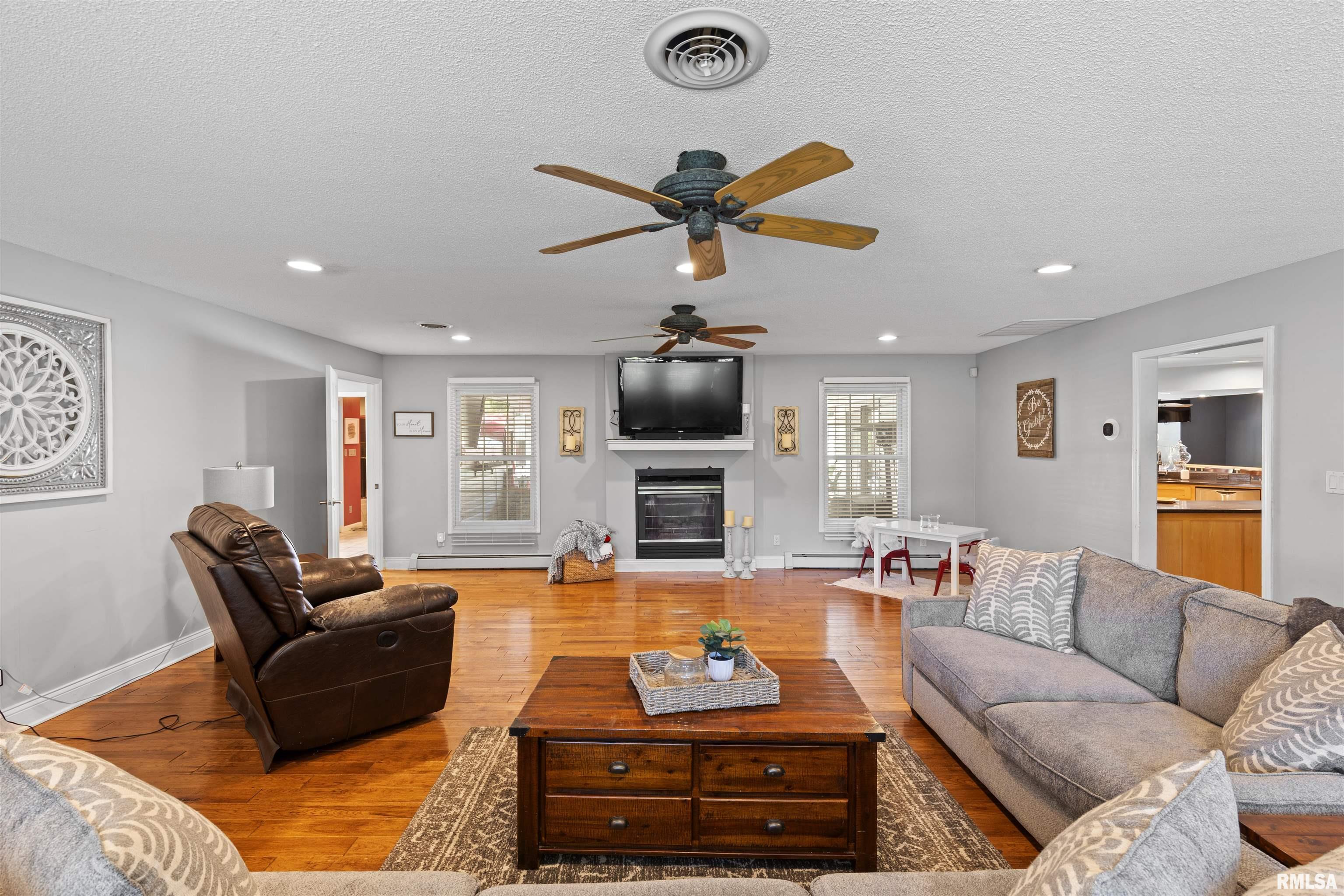 13431 South County Line Road West Frankfort, IL 62896 - Photo 15 of 52 Gallery Image 15