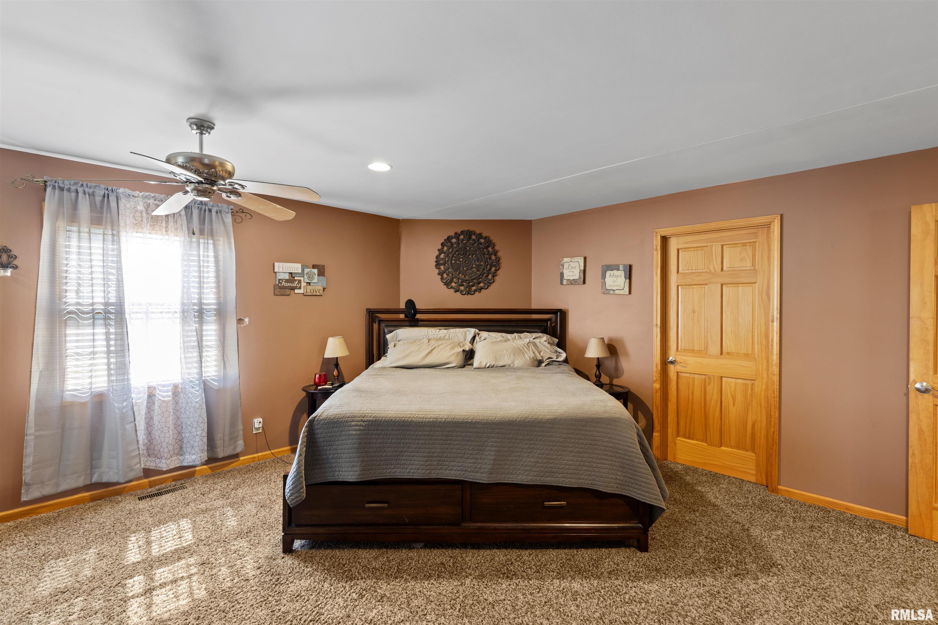 13431 South County Line Road West Frankfort, IL 62896 - Photo 19 of 52 Gallery Image 19