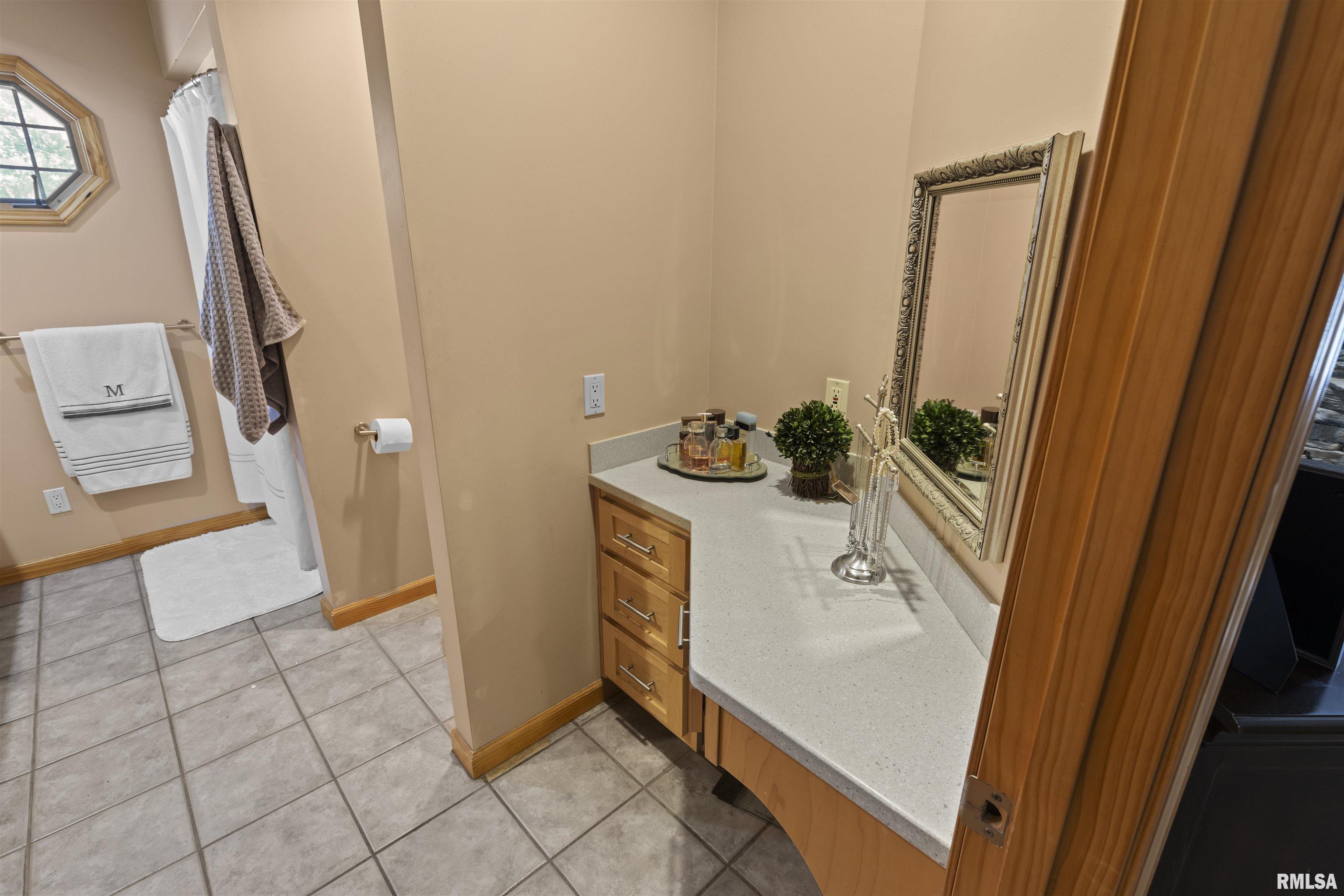 13431 South County Line Road West Frankfort, IL 62896 - Photo 23 of 52 Gallery Image 23