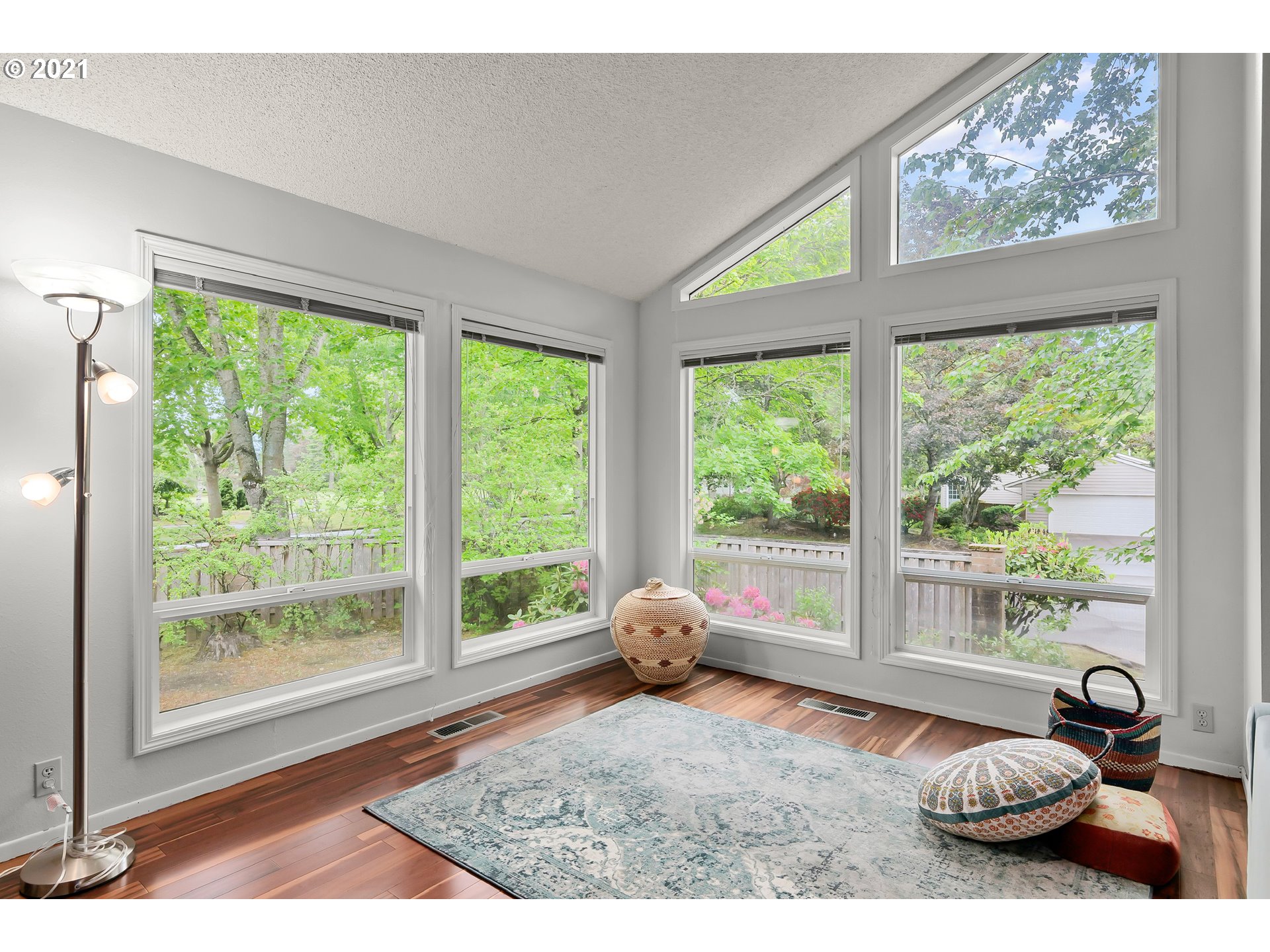 32145 Southwest Armitage Road Wilsonville, OR 97070 - Photo 8 of 32 Gallery Image 8