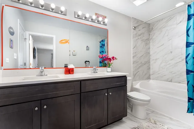 $345,000 | 14619 South Albany Avenue, Posen, IL 60469