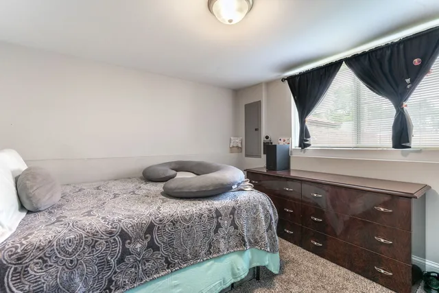 $345,000 | 14619 South Albany Avenue, Posen, IL 60469