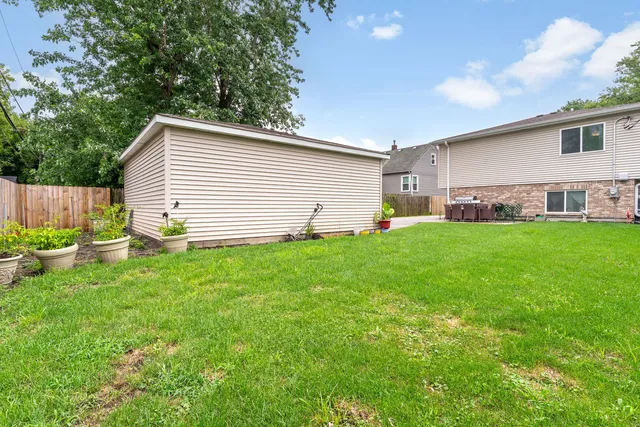 $345,000 | 14619 South Albany Avenue, Posen, IL 60469
