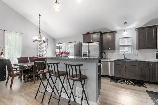 $345,000 | 14619 South Albany Avenue, Posen, IL 60469