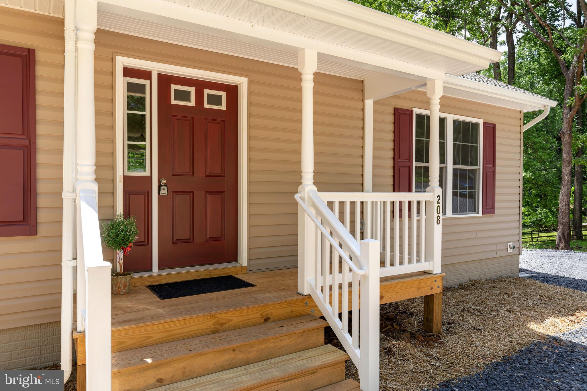 208 Club House Road Front Royal, VA 22630 - Photo 2 of 18 Gallery Image 2