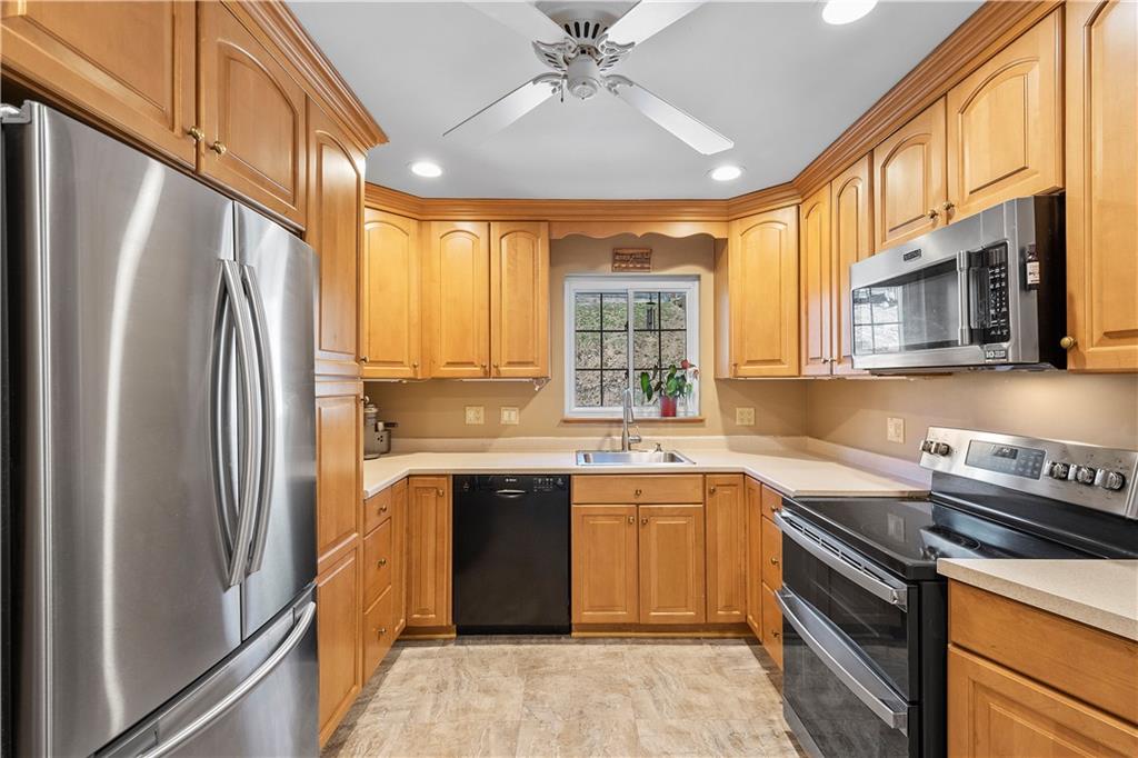 7 Sylvan Road Pittsburgh, PA 15221 - Photo 10 of 25 Gallery Image 10