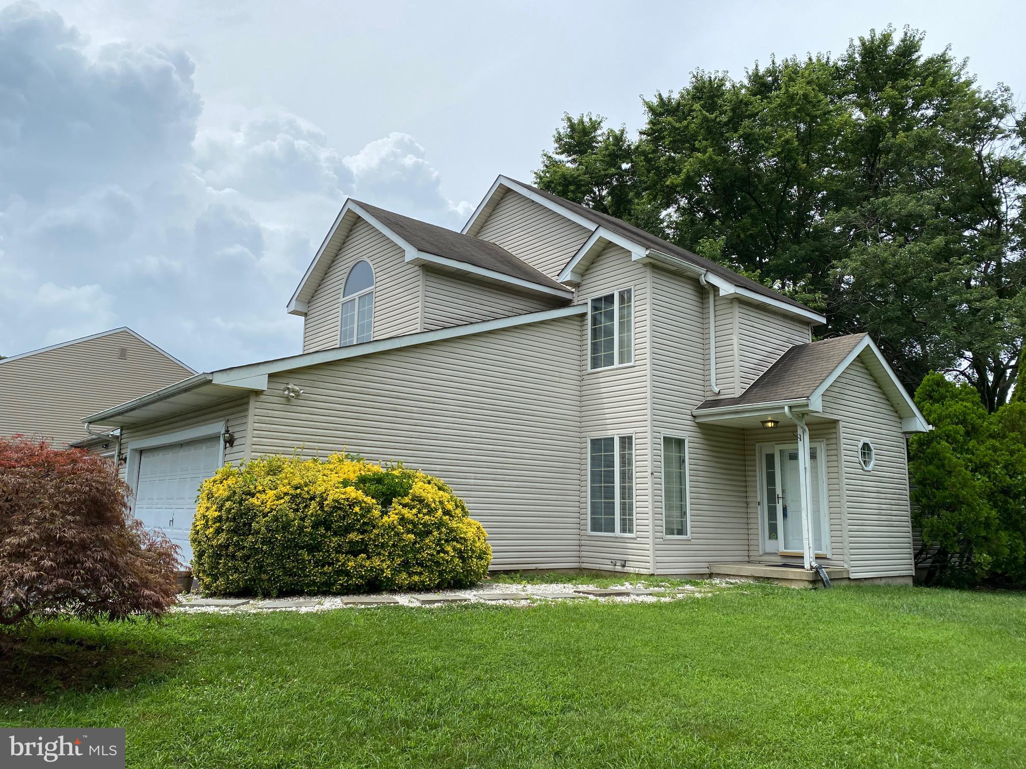 12 Cannon Run Newark, DE 19702 - Photo 2 of 19