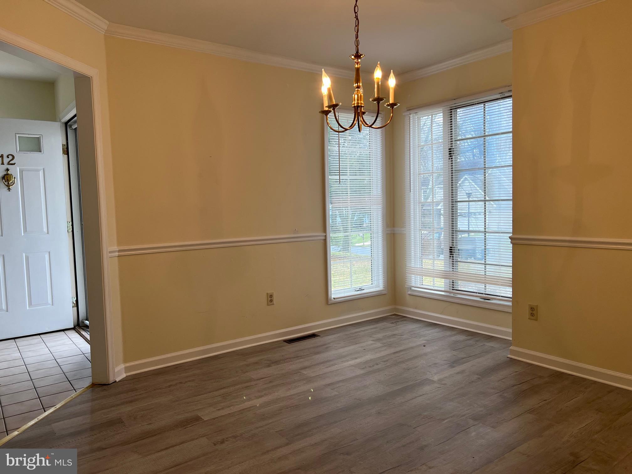 12 Cannon Run Newark, DE 19702 - Photo 4 of 19 Dining Room