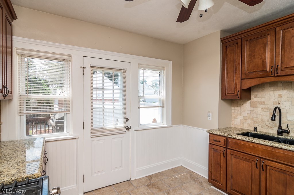 7815 Ridgefield Road Parma, OH 44129 - Photo 11 of 25