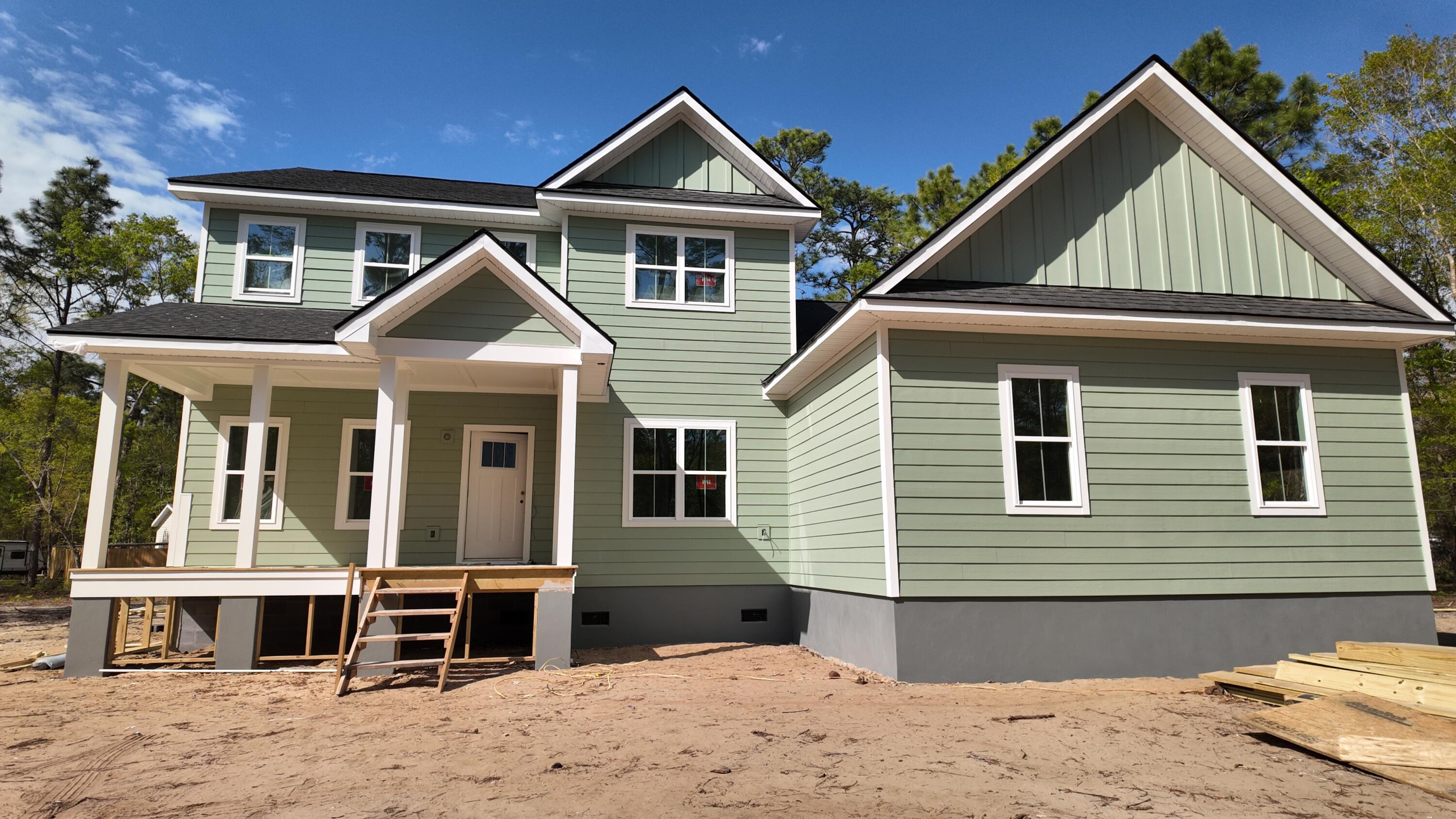 4406 Sandy Hill Farm Road Hollywood, SC 29449 - Photo 2 of 11 4 bedroom, 3.5 bath home