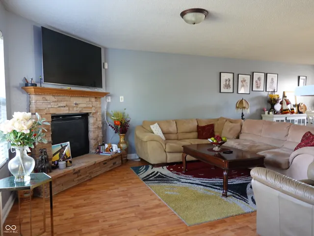 $319,000 | 10436 Waverly Drive, Indianapolis, IN 46234