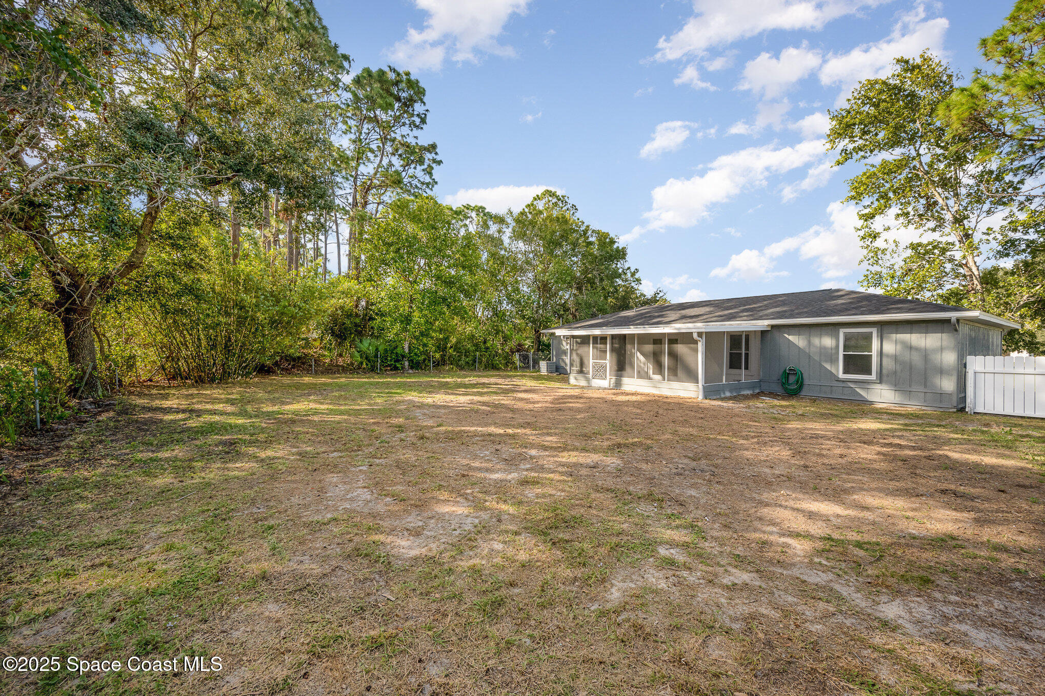 292 Trilby Road Southwest Palm Bay, FL 32908 - Photo 25 of 28 026_file_469