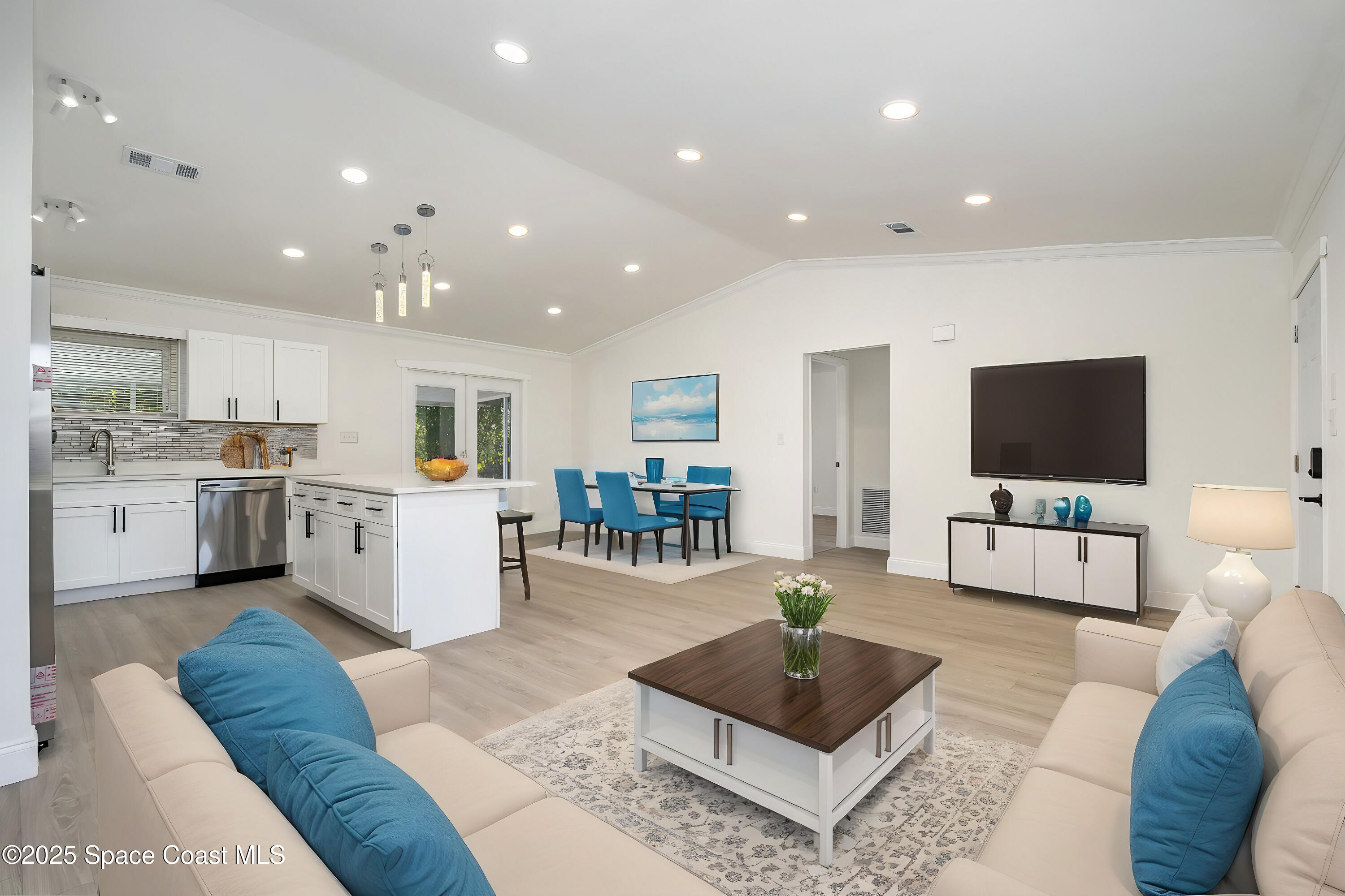 292 Trilby Road Southwest Palm Bay, FL 32908 - Photo 7 of 28 Virtual Staging AI - 034_dsc02350-edit_7