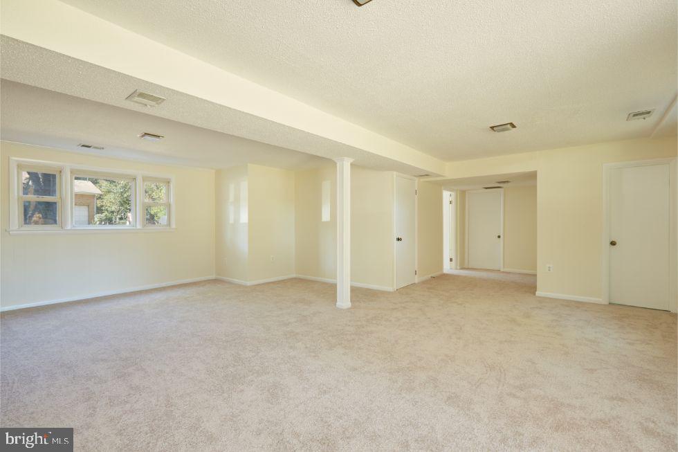 11504 Keystone Avenue Clinton, MD 20735 - Photo 26 of 33 LL Recreation Room is large