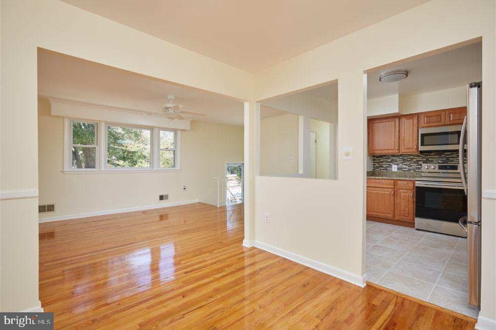 11504 Keystone Avenue Clinton, MD 20735 - Photo 10 of 33 Dining Room to Kitchen