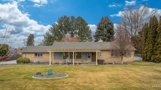 $525,000 | 2111 Addison Avenue East, Twin Falls, ID 83301