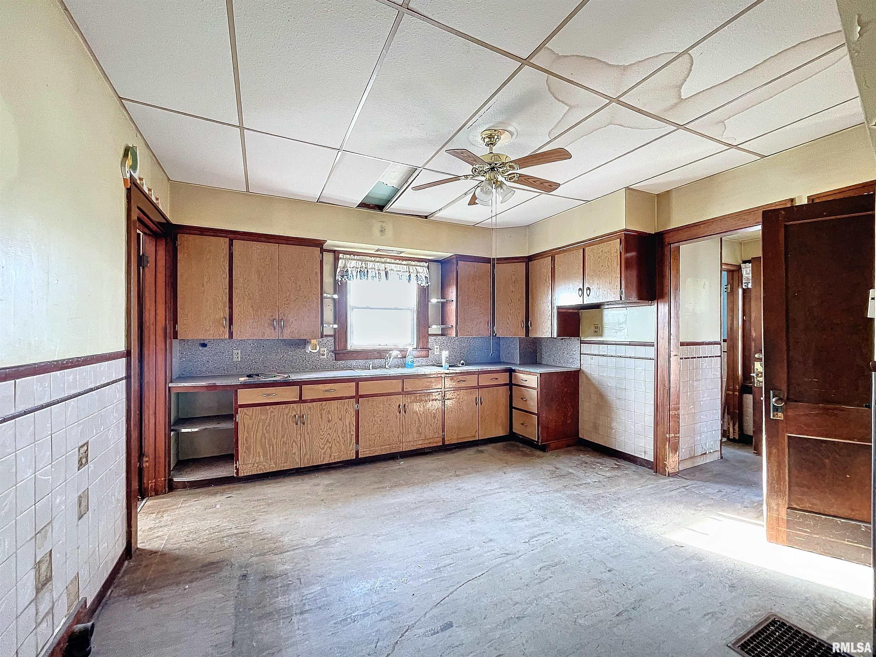 26054 Weber Road Geneseo, IL 61254 - Photo 9 of 49 Gallery Image 9