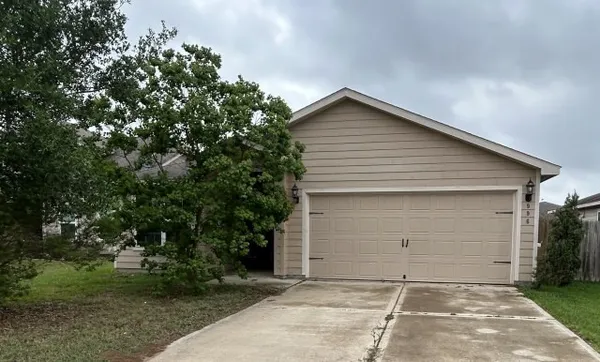 $175,000 | 996 Lake View Circle West, Brookshire, TX 77423