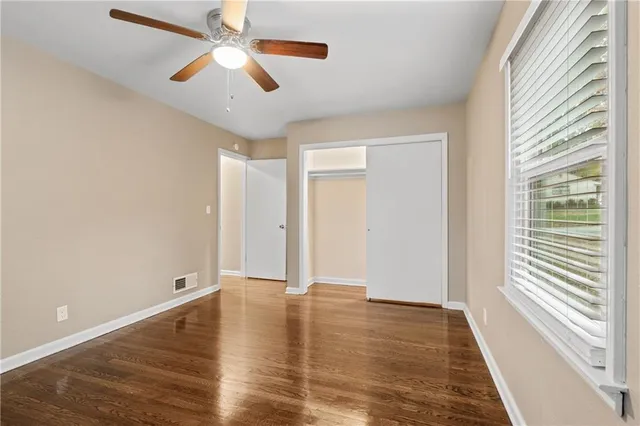 $350,000 | 5212 West 76th Street, Prairie Village, KS 66208