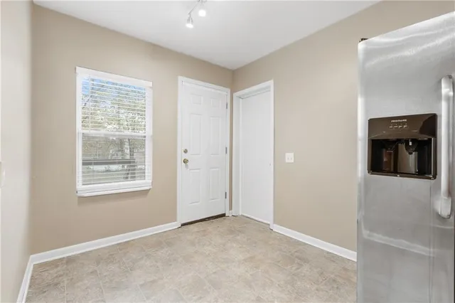 $350,000 | 5212 West 76th Street, Prairie Village, KS 66208