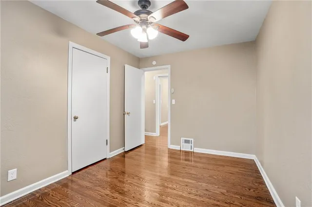 $350,000 | 5212 West 76th Street, Prairie Village, KS 66208