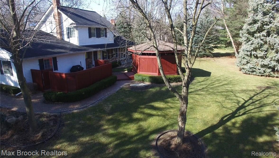 1056 Walnut Grove Rochester, MI 48306 - Photo 37 of 42 Photos by Wes Brooks 1056 Walnut Grove (24).jpg