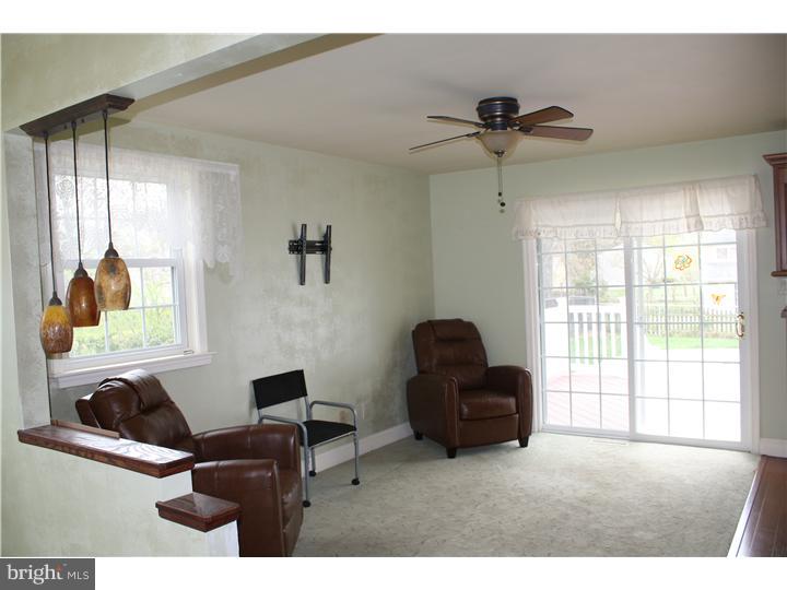 225 Tilford Road Somerdale, NJ 08083 - Photo 3 of 8 Living Room