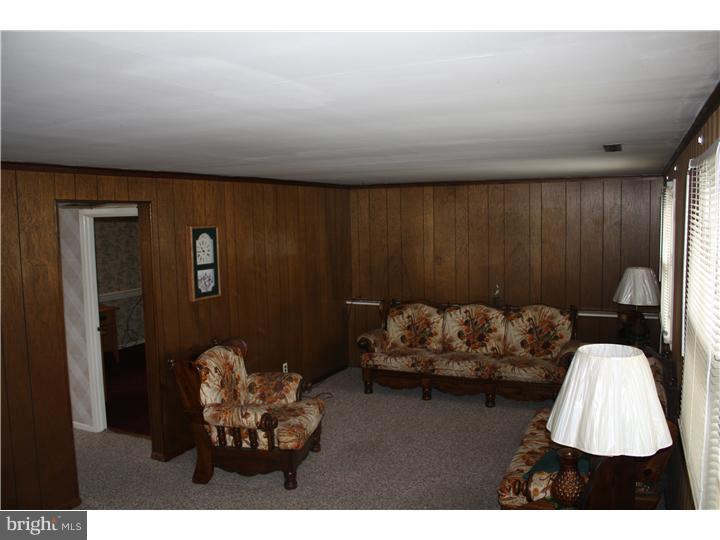 225 Tilford Road Somerdale, NJ 08083 - Photo 4 of 8 Family Room