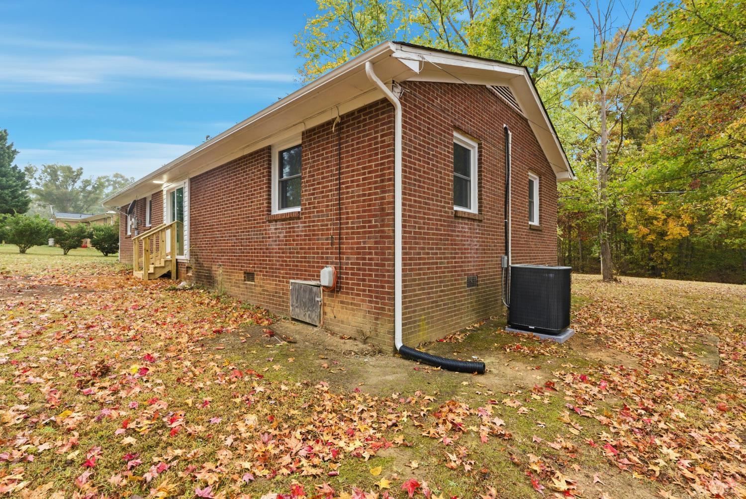 1077 Ringgold Road Ringgold, VA 24586 - Photo 2 of 35